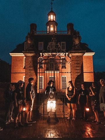 ghost tours in williamsburg va, best ghost tours in williamburg, williamsburg ghost tours, colonial williamsburg haunted tours, carousel of chaos